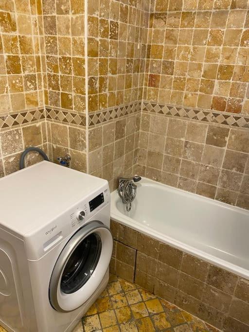 Grasse : Centre Ville Superbe Appartement 2 Chambres מראה חיצוני תמונה